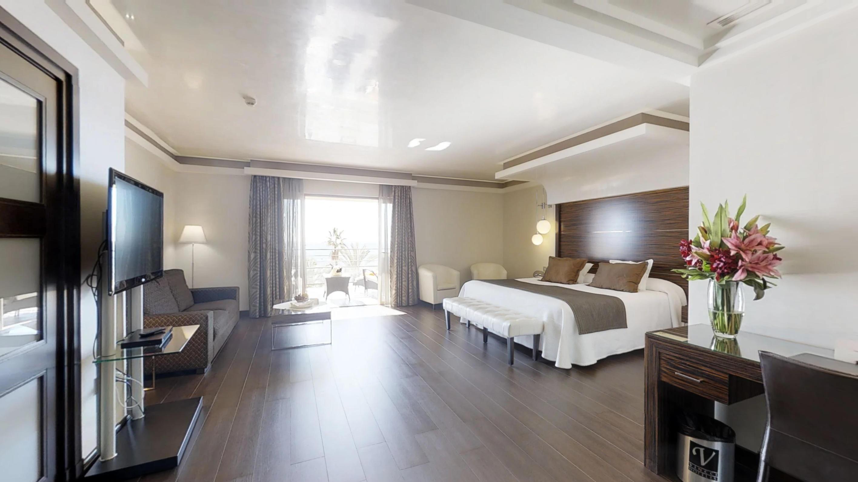 ヴィンチ セレクシオン アレイサ ホテル ブティック&スパ ベナルマデナ エクステリア 写真 A room at the hotel