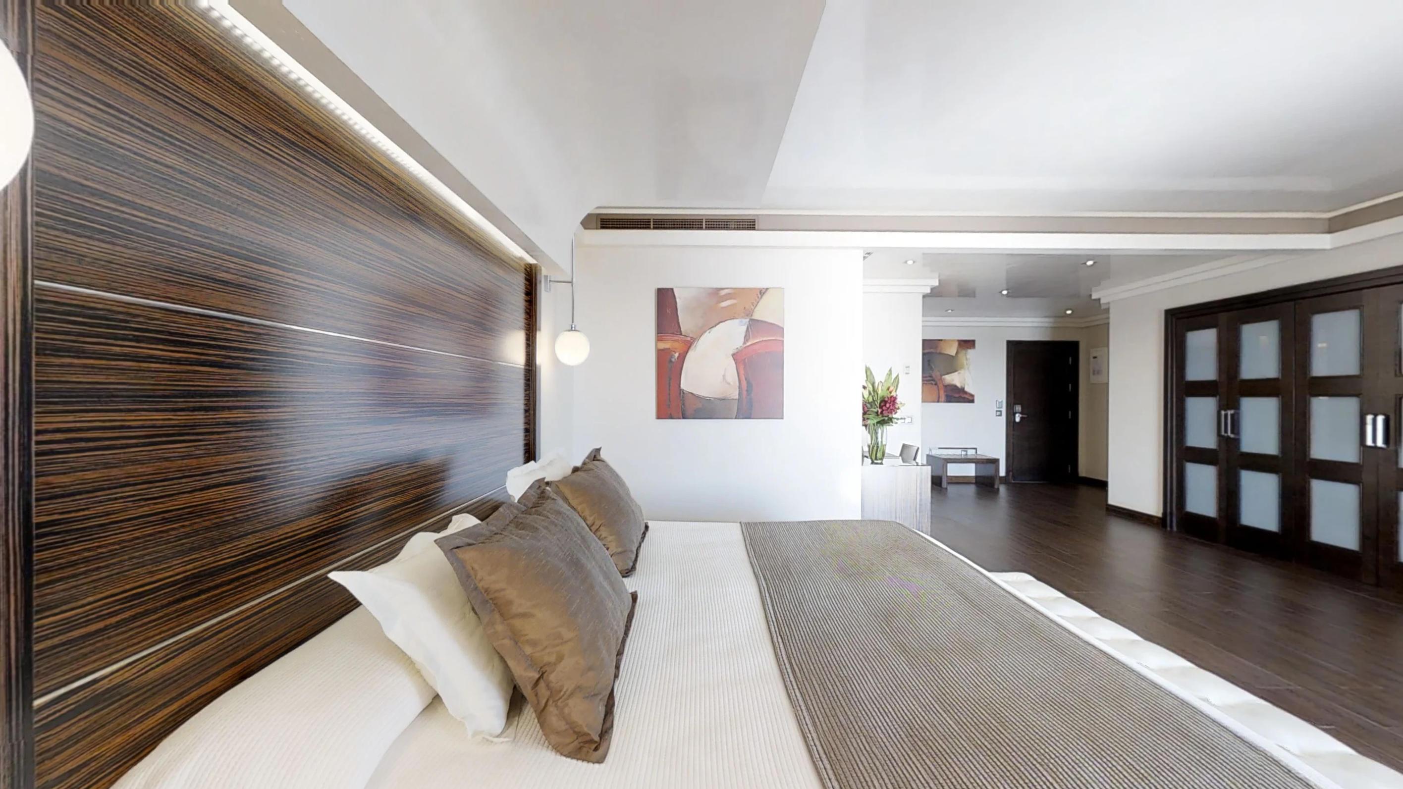 ヴィンチ セレクシオン アレイサ ホテル ブティック&スパ ベナルマデナ エクステリア 写真 A bedroom at the Mandarin Oriental