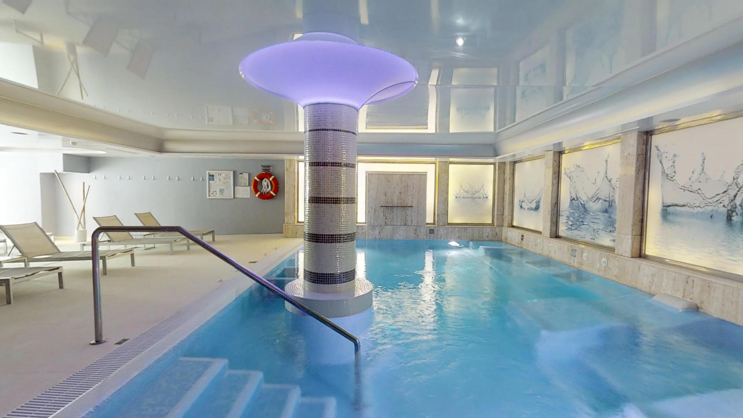 ヴィンチ セレクシオン アレイサ ホテル ブティック&スパ ベナルマデナ エクステリア 写真 The swimming pool at the hotel