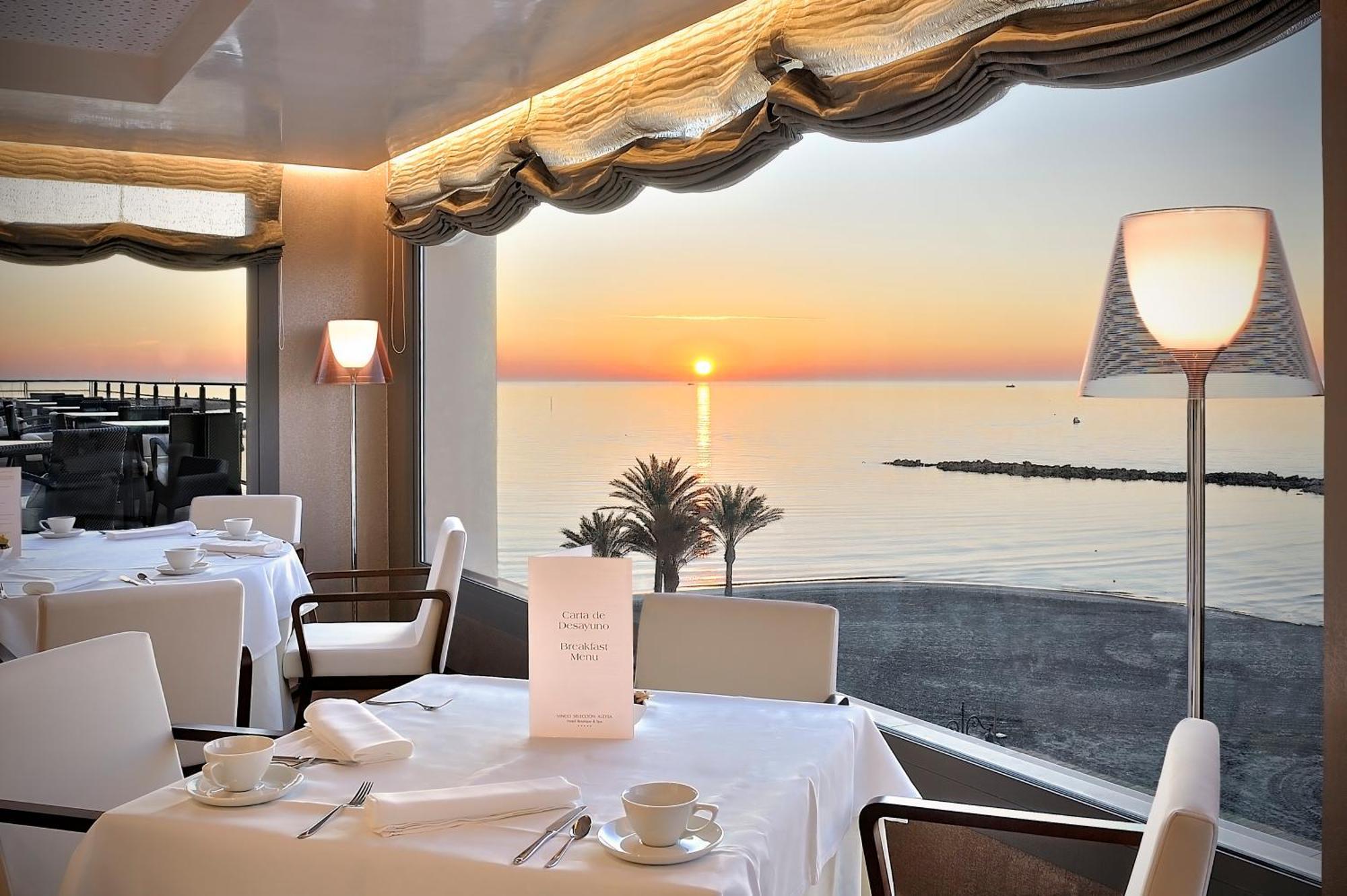 ヴィンチ セレクシオン アレイサ ホテル ブティック&スパ ベナルマデナ エクステリア 写真 Restaurant