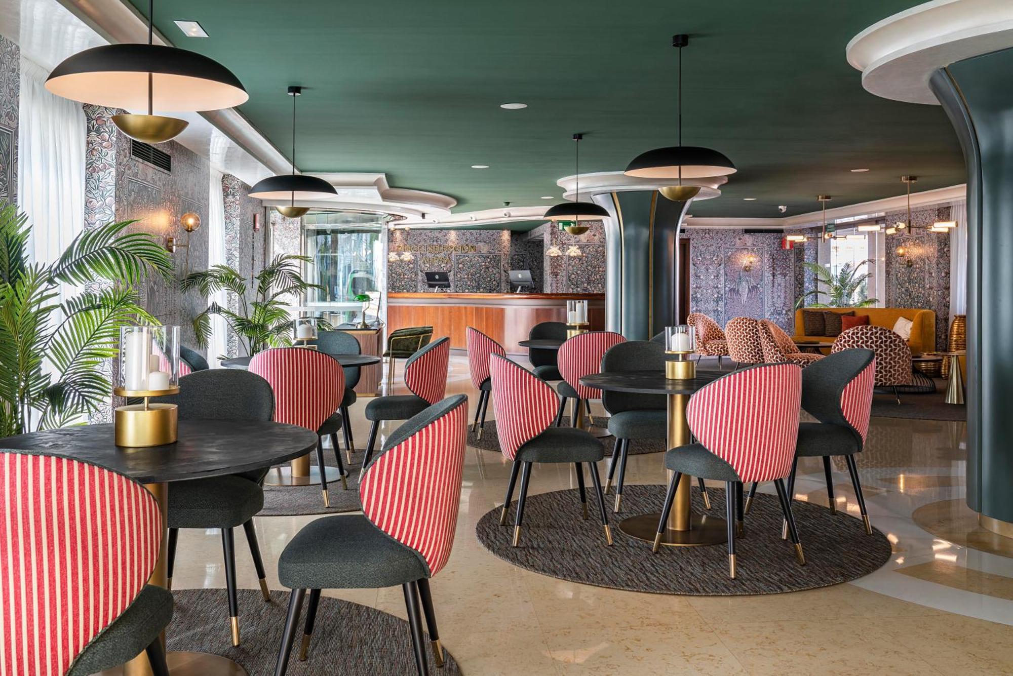 ヴィンチ セレクシオン アレイサ ホテル ブティック&スパ ベナルマデナ エクステリア 写真 The lounge at the 100th floor