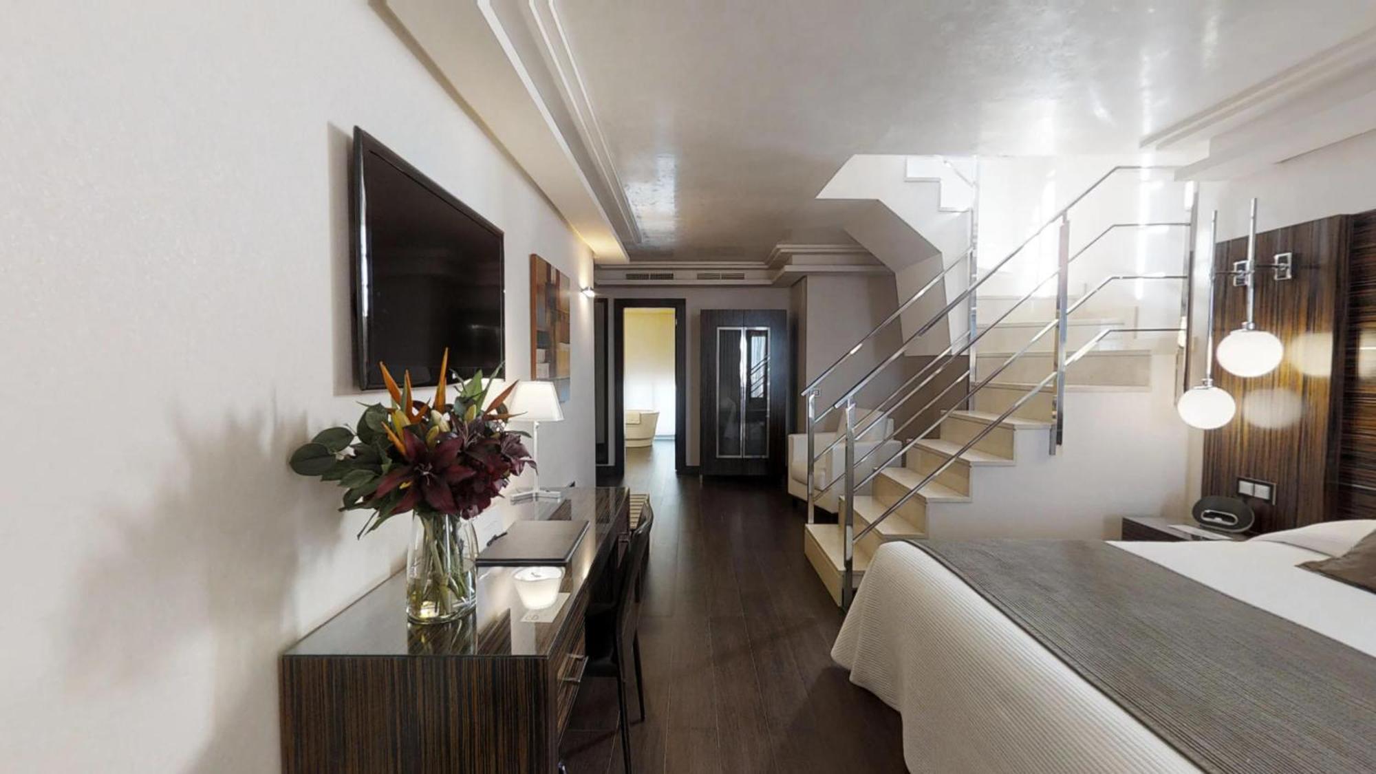 ヴィンチ セレクシオン アレイサ ホテル ブティック&スパ ベナルマデナ 部屋 写真 A suite at the hotel